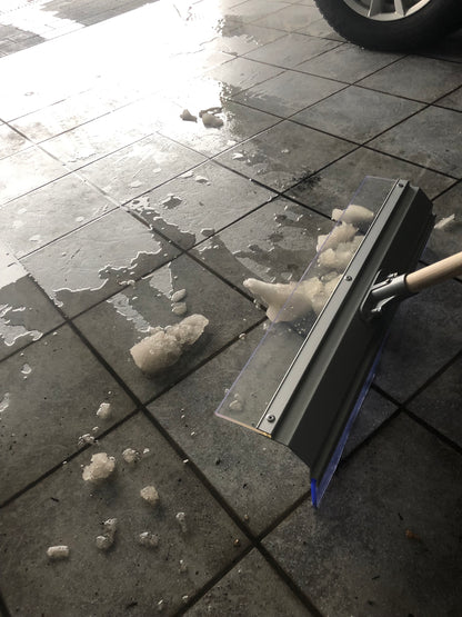 Allesschieber Pro 70cm breit; Holz Stiel 150cm